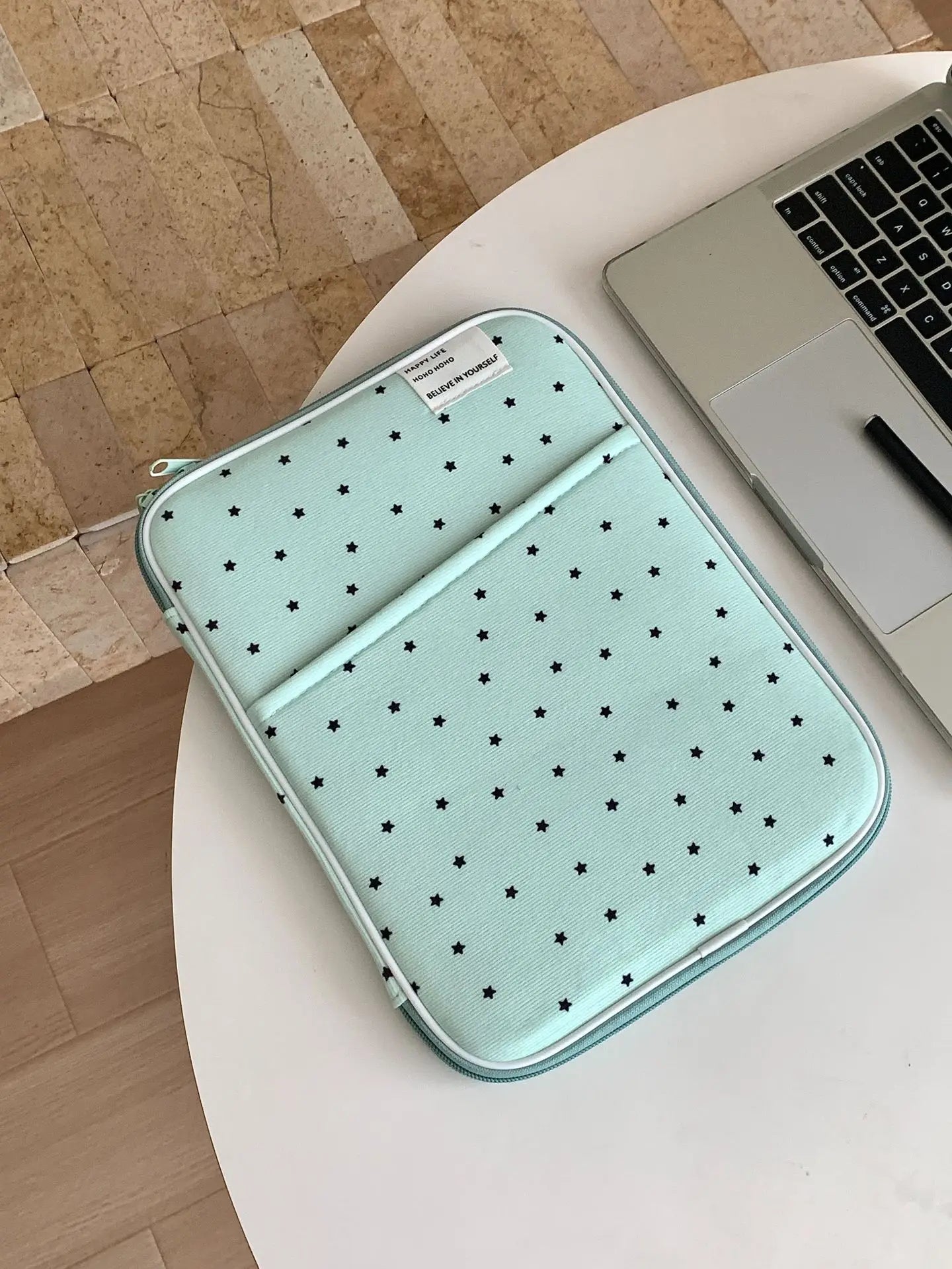 Star Tablet and Laptop Bag